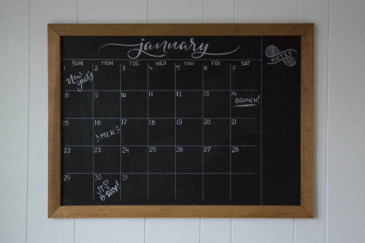 How To Make A Diy Chalkboard Calendar inside July Chalkboard Calendar Ideas 2024