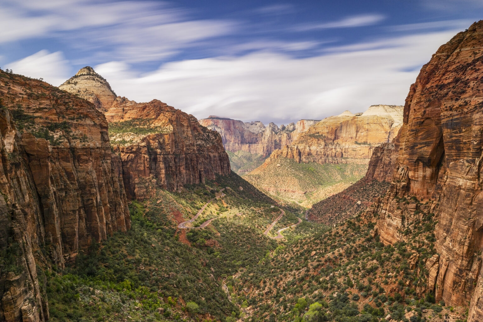 Utah&amp;#039;S &amp;#039;Mighty 5&amp;#039; National Parks Will Stay Open Amid Shutdown in Zion National Park in October 2025